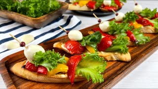 Сколько не готовь-всегда мало! БУТЕРБРОДЫ закусочные,заканчиваются в первую очередь! Очень ВКУСНЫЕ!